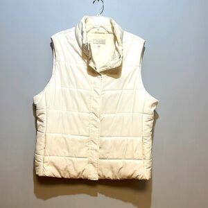 Talbots Ivory Quilted Vest. Size XL. Excellent used condition!